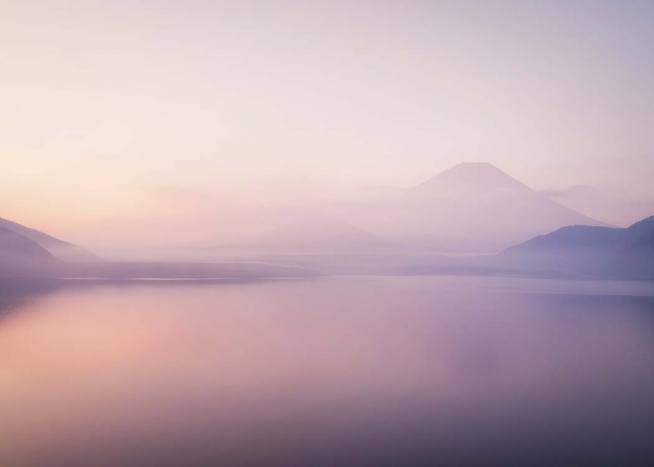 Fuji Mountain Over Foggy Lake Poster / Naturmotiv hos Desenio AB (10239)