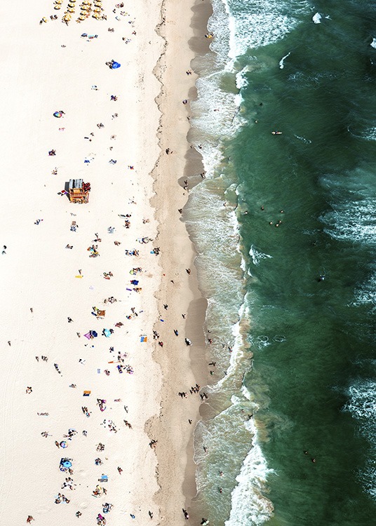 Crowded Beach Aerial Poster / Naturmotiv hos Desenio AB (10681)