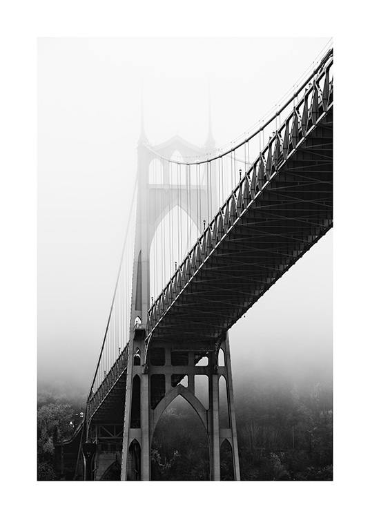 - Fotografi av en dimmig bro, St John's Bridge i Portland, USA