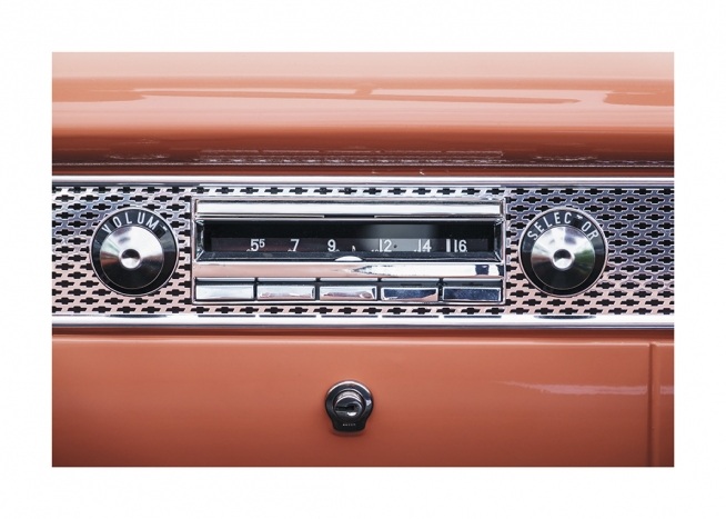  – Fotografi av en röd radio i retrostil