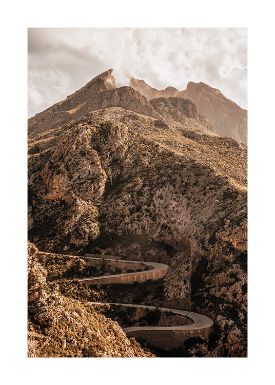  – Fotografi av ett dramatiskt berglandskap på Mallorca