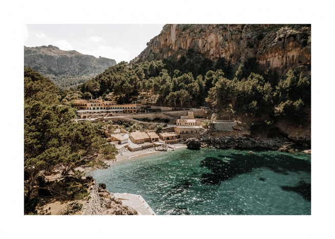  – Fotografi av en strand i Sa Calobra på Mallorca