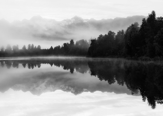 Fog On Lake Poster / Naturmotiv hos Desenio AB (8114)