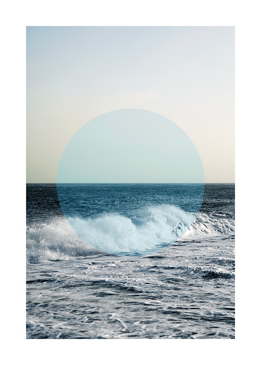  - Fotografi av ett hav med en våg längst fram och en blå cirkel i mitten