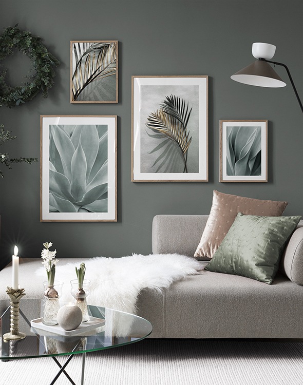 Inspiration vardagsrum i gröna toner med botaniska tavlor